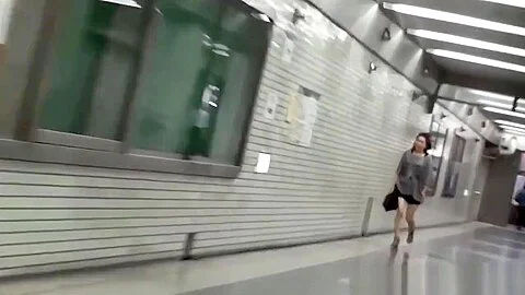 Asian teen 18+ Babes Peeing