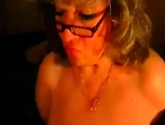 Big Titts Granny R20