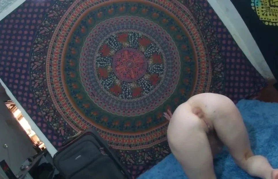 Naked Yoga Routine by a Stunning Teen Babe