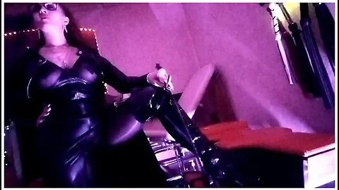 Dominatrix Eva Latex Fetish Big Ass Milf Femdom Goddess Solo Boots Glasses Mistress Leather Hot