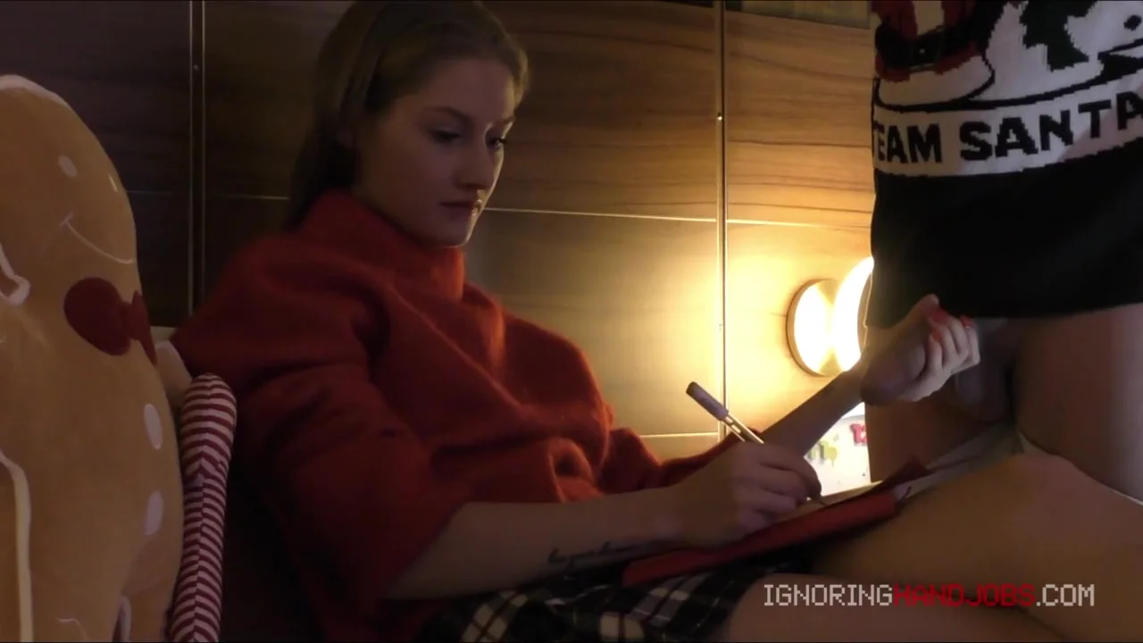 Christmas Present With Ignore Handjob For From Old Santa As Response To Her Letter - Tiffany Tatum And Leon Lambert