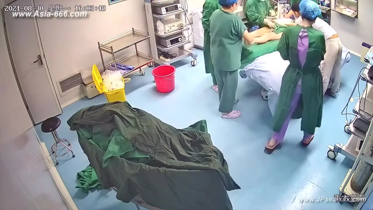 Peeping Hospital patient.21
