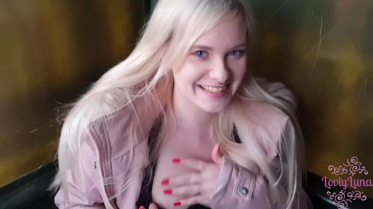 Lovlyluna - Cute teen 18+ Public Masturbation And Blowjob Mcdonalds 4k