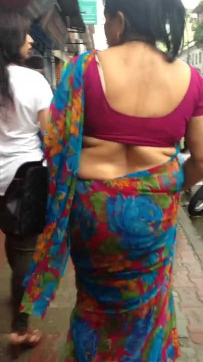 wide open blouse back of Nepali Aunty