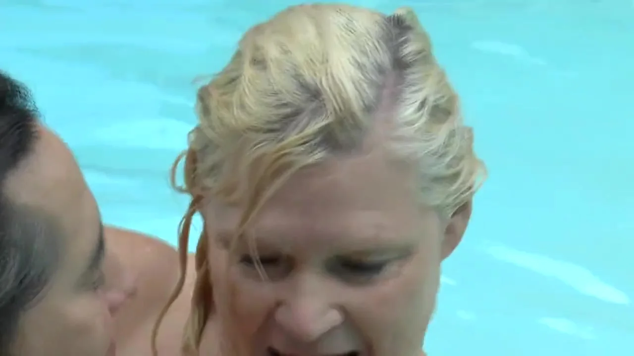 Fuck with Busty Hot Woman in Swimming Pool