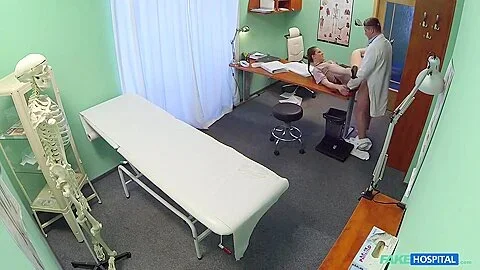 Valentina Ross In Gives Head And Gets Screwed In Doctors Office