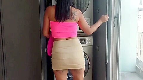 Stepmom With Big Tits Was Fucked While She Was Stuck In The Washer