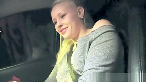 Stranded teens 18+ - Hitchhiker Loya Taylor sucks for her ride