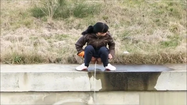 PISS.PISSING (2)