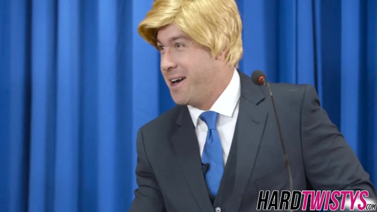 Report caught sucking politicians dick after the conference