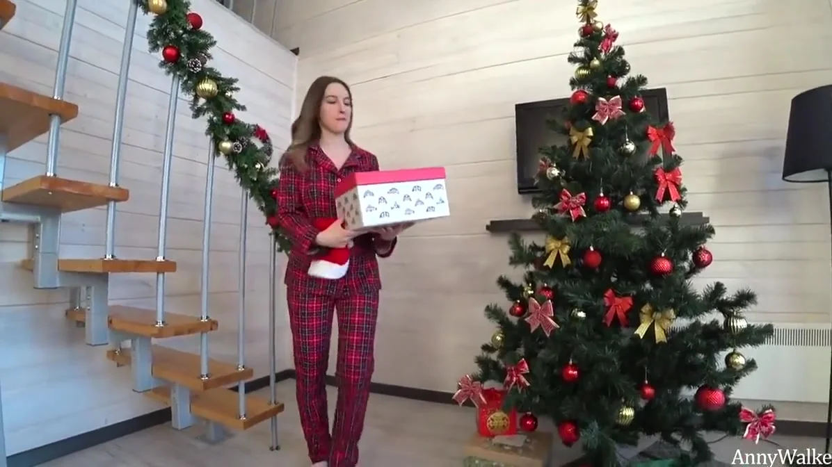Anny Walker - Step Sister Gave Doggystyle To Step brother On New Years Eve