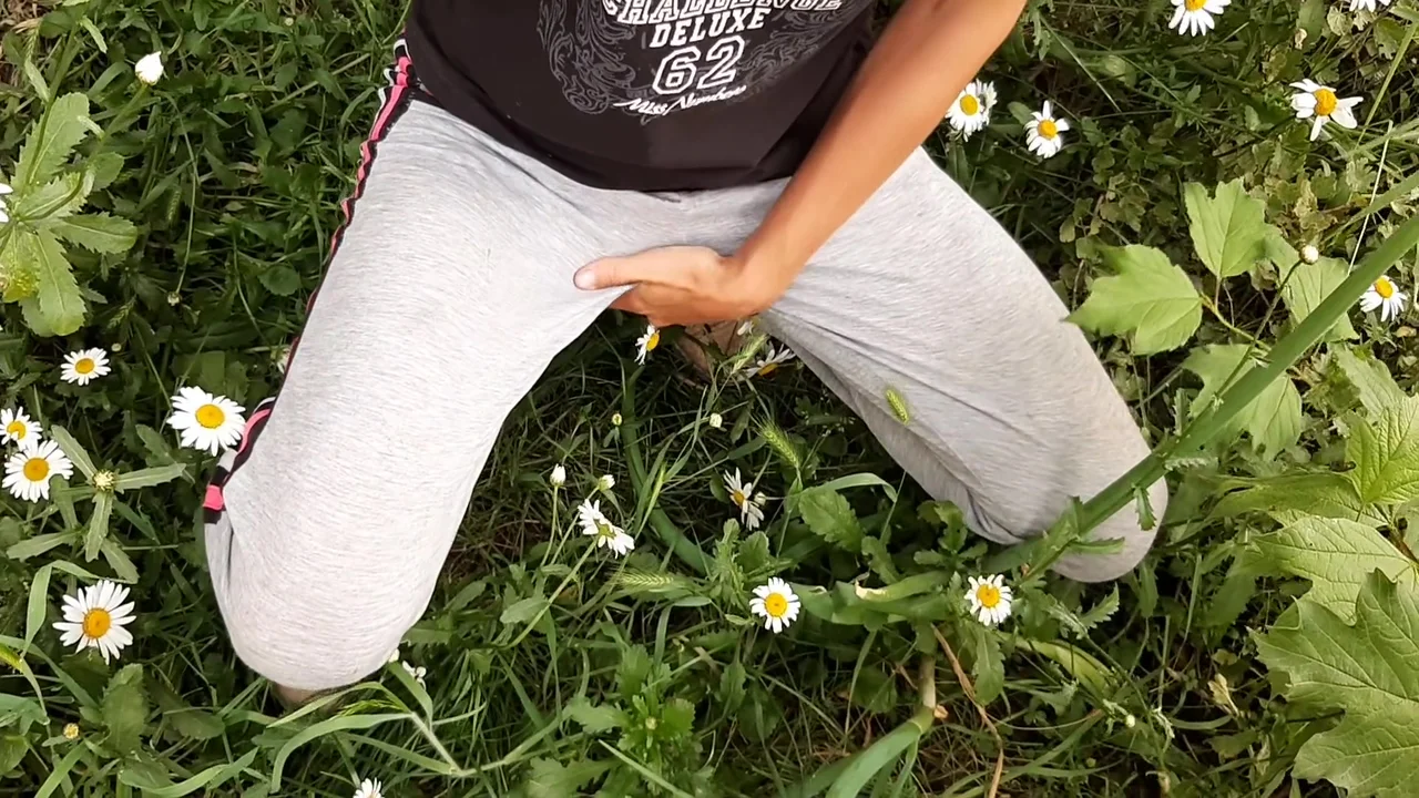 I Spy On My Neighbor Masturbating In The Daisies - Lesbian - Candy S