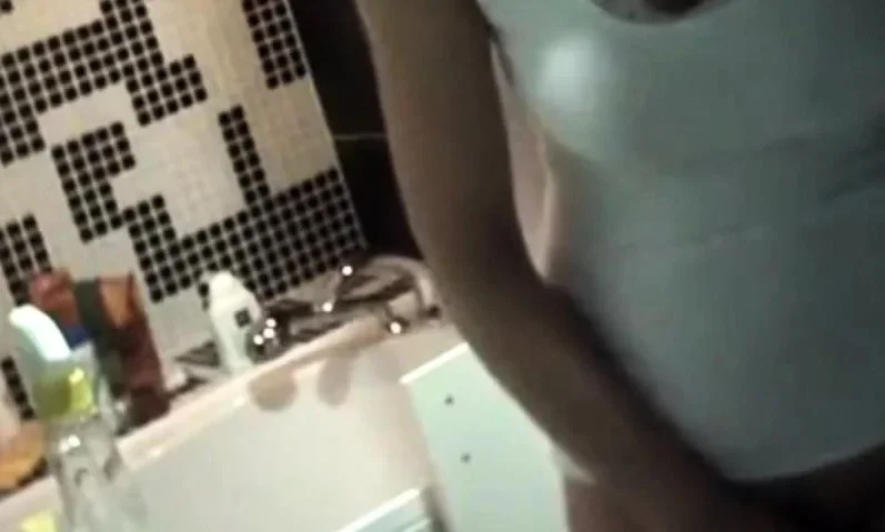 Spying on stepmom playing in front of the sink