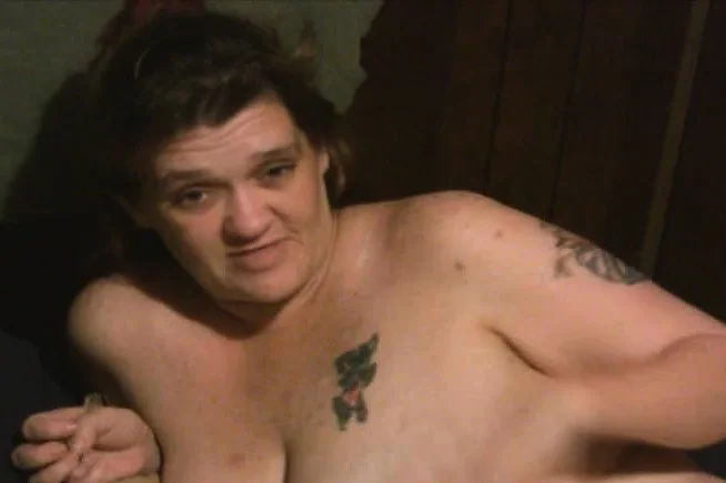 Trailer park slut puts her body on display and brings a cock to orgasm