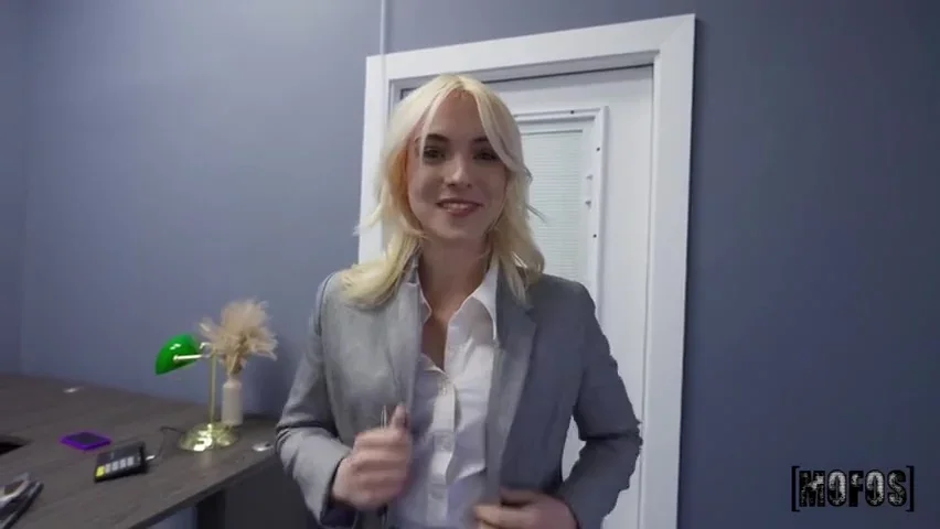 Lola Pearl, Amber Maddie - New Office, New Sneaky Link