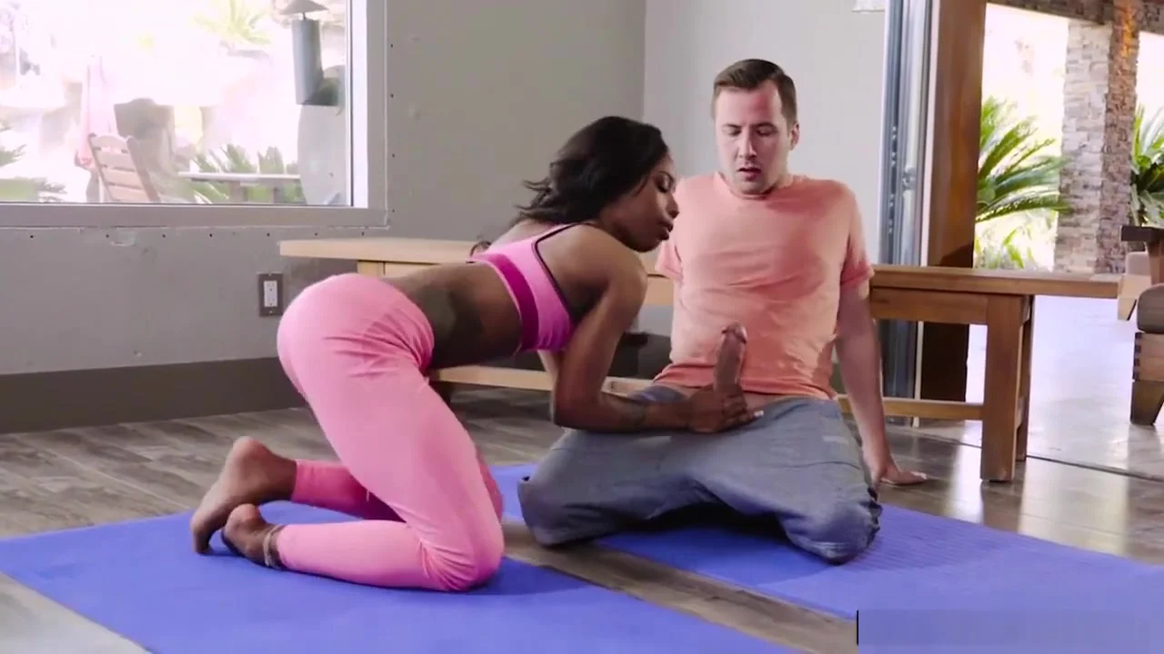 Black Girl Sarah Banks Double Penetrated By Two White Cocks