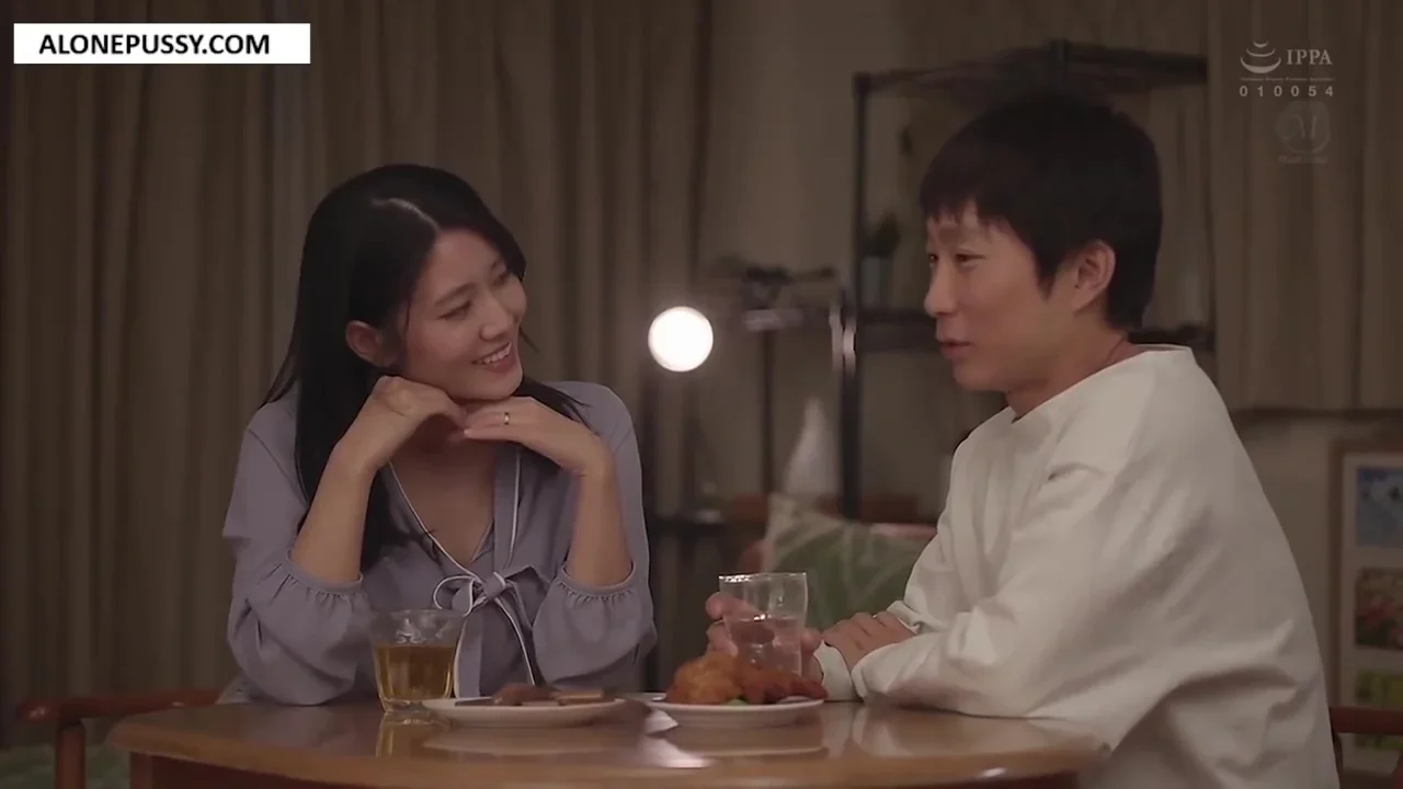 A Married Woman Who Was Given A Spare Key To Her Room Is Creampied By A Male Student 18+ Until He Graduates. Nao Jinguji 1