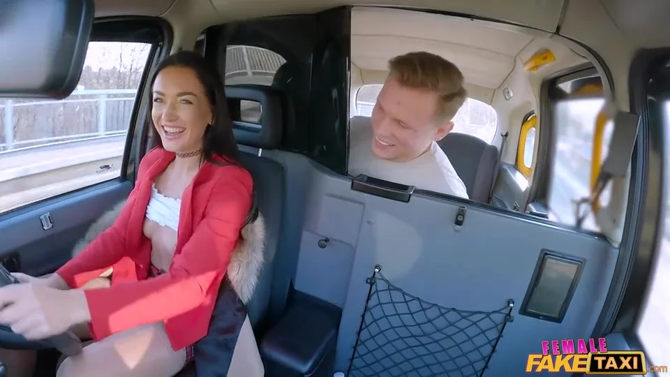 Tight Female Taxi Driver Has Got Sex Adventure