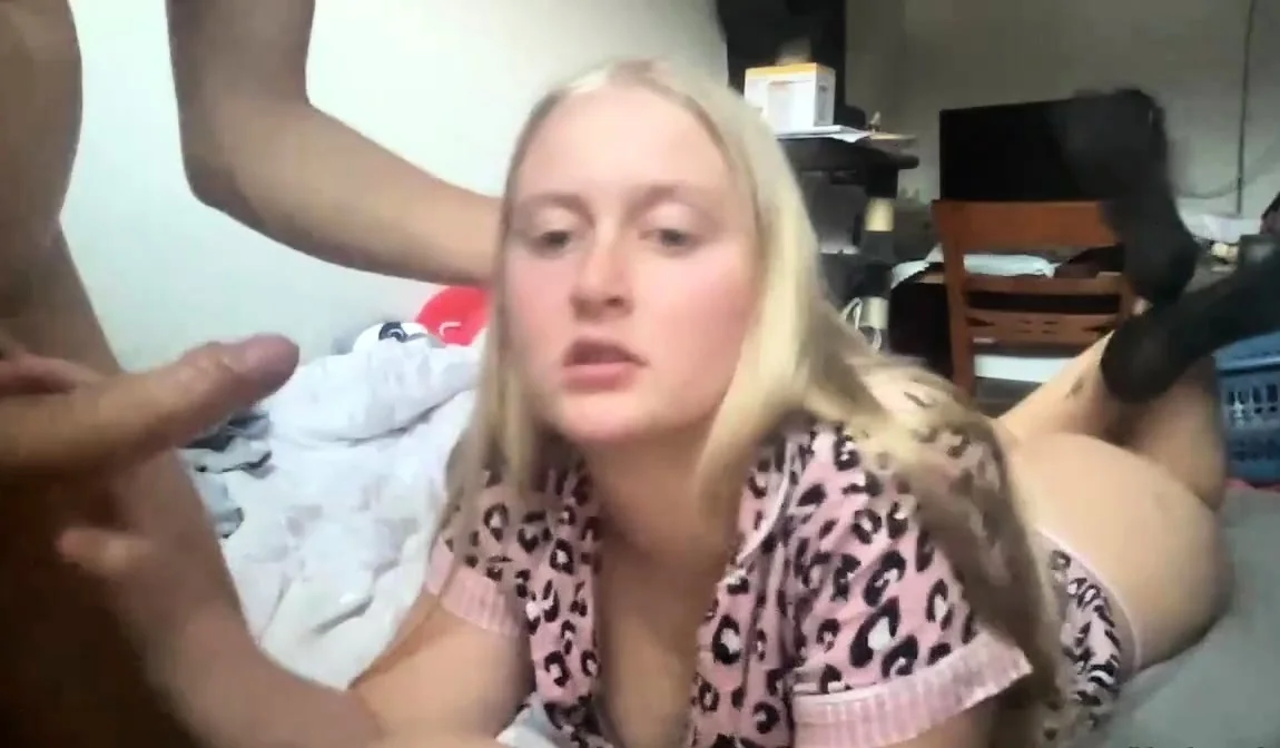 Record while she gives a blowjob
