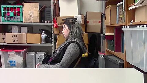 Hot Thief Amilia Onyx Identified & Fucked By Officer Stepdad