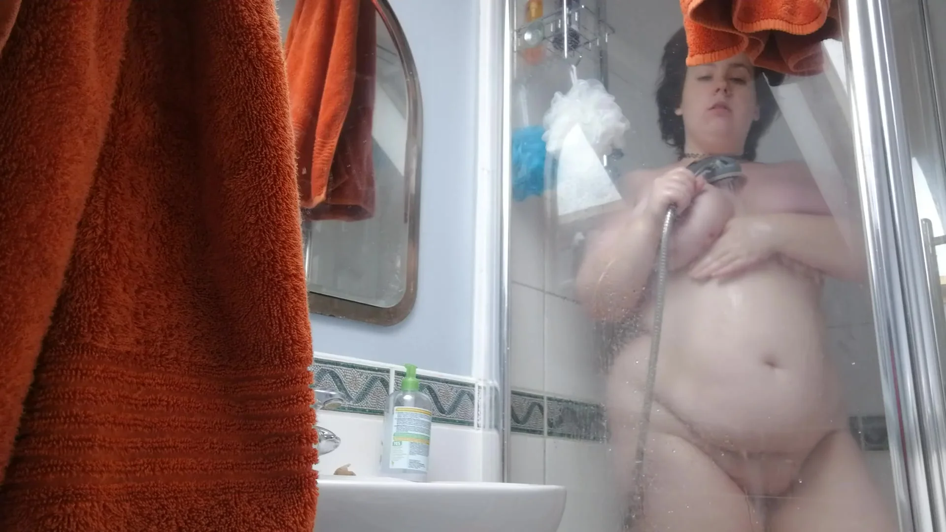 Aliceinkinkyland Gets Hot And Wet In The Shower