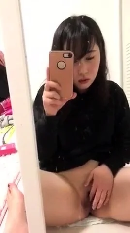 Japanese teen selfie masturbation