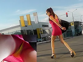 Dirty upskirt in public caught by skilled