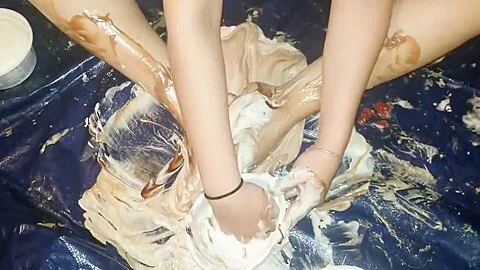 Messy feet