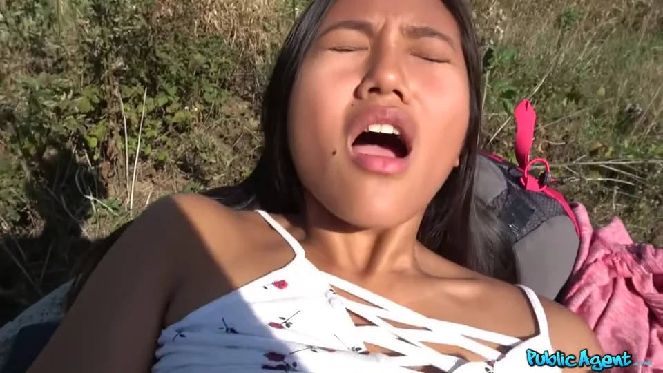 Roadside Bang With Sweet Thai Hiker