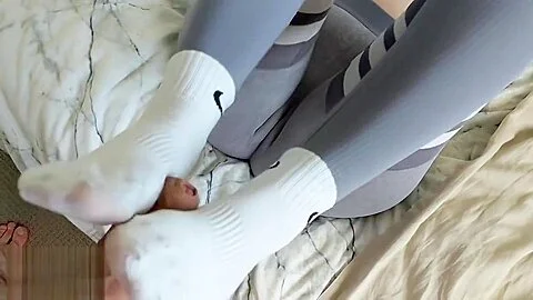 Fit Babe Gives Footjob For Big Creampie in Her Ripped Leggings